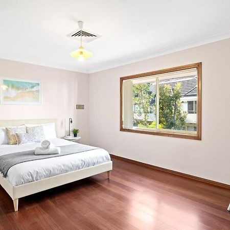 Tranquil Queen Room - Nearby Transport And Stores - Shared Bathroom Pymble Exteriör bild